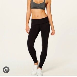 Lululemon Size 6 Wunder Under Low Rise Leggings
